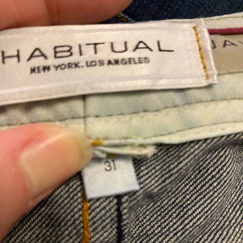 I—Habitual Jean - Picture 4 of 16